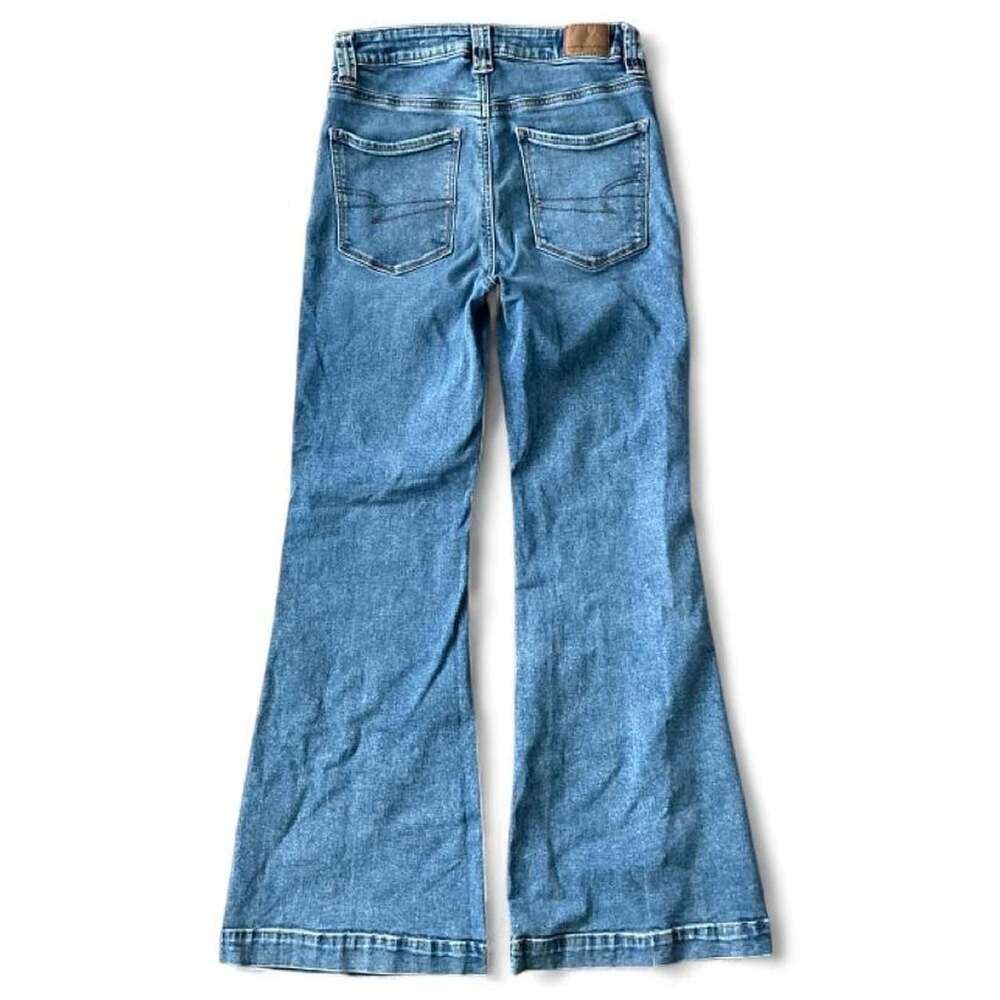 Y2K American Eagle High Rise Flare Jeans – Size 6 Short Waist 27”